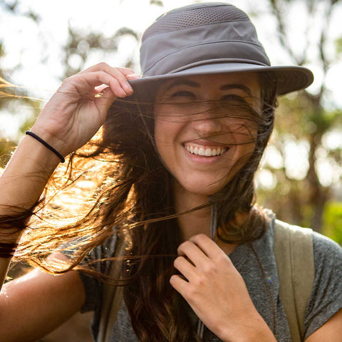 Sombrero Charter Escape Hat | Sunday Afternoons | Protección solar UPF 50+ | Para hombres y mujeres